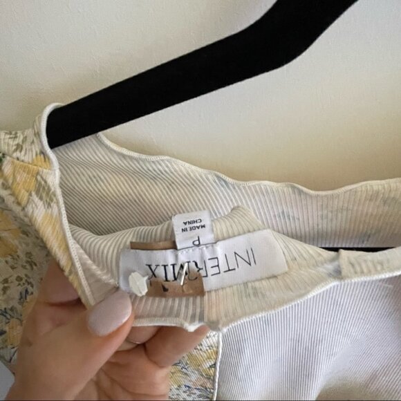 𝅺INTERMIX floral crop open back top - Picture 4 of 4